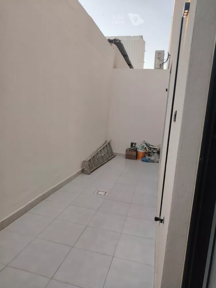 Floor for Sale in Riyadh Ad Duraihimiyah 4