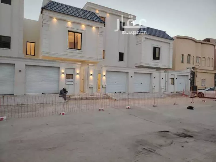 دور للبيع في شارع بعلبك, حي عكاظ, مدينة الرياض, منطقة الرياض