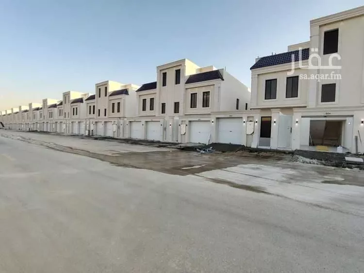 دور للبيع في شارع بعلبك, حي عكاظ, مدينة الرياض, منطقة الرياض 11
