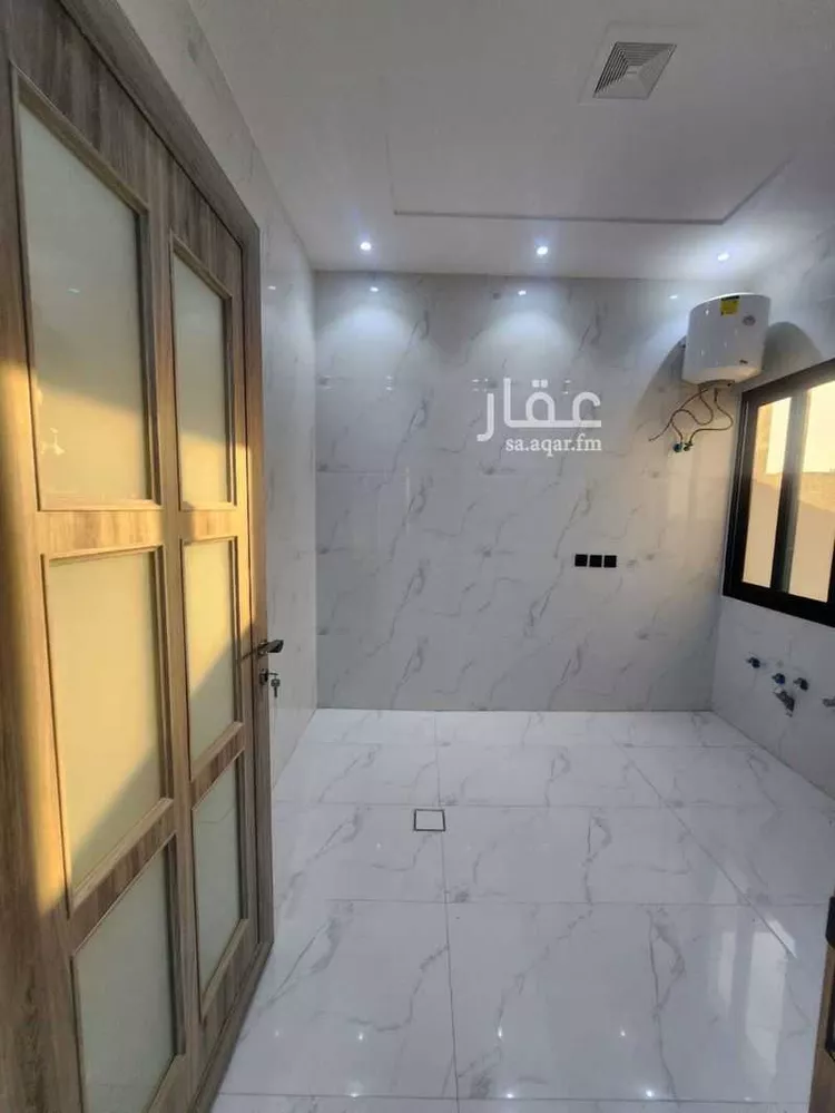 Floor for Sale in Riyadh Al Uraija Al Gharbiyah صورة 3