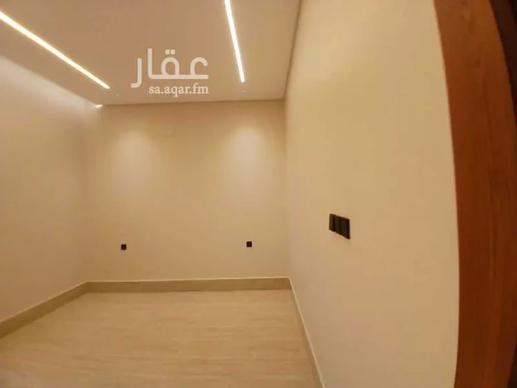 فيلا للبيع في شارع قريب من الدائري وخديجه , حي العريجاء الغربي, مدينة الرياض, منطقة الرياض 12