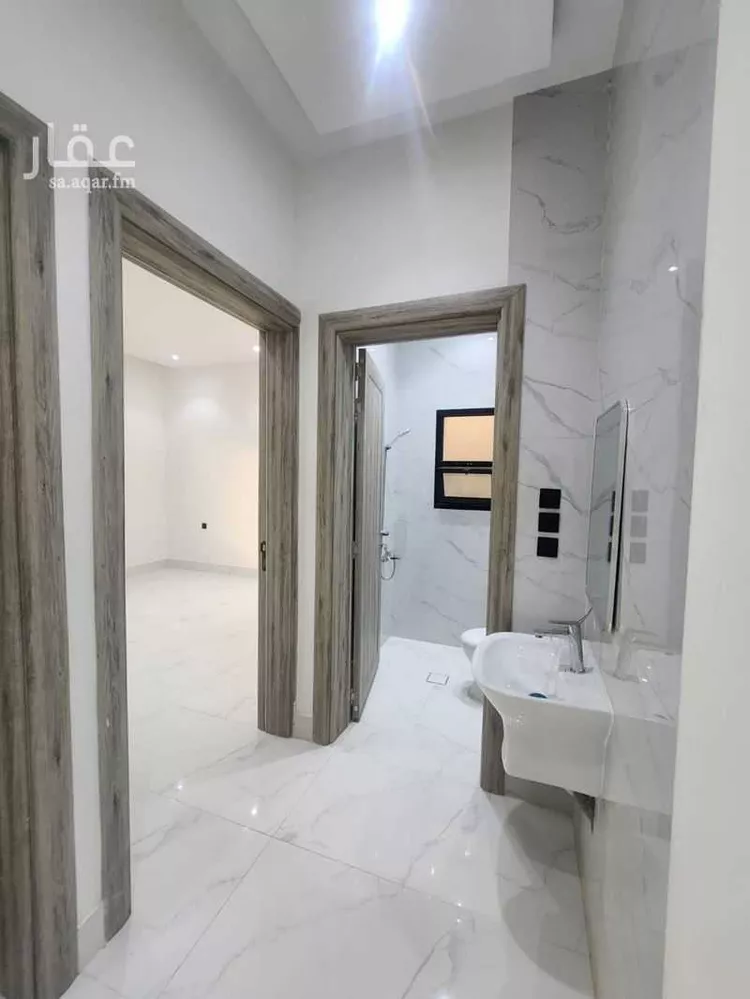 دور للبيع في شارع أم أيمن المحدثة, حي العريجاء الغربي, مدينة الرياض, منطقة الرياض 17