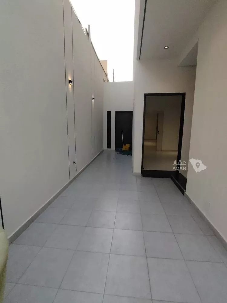 Floor for Sale in Riyadh Ad Duraihimiyah 6