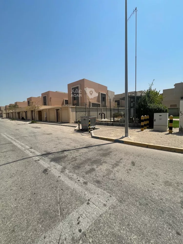 فيلا للإيجار في شارع مدينة الجبيل الصناعية 1091 ، حي جلمودة ، الجبيل ، الجبيل