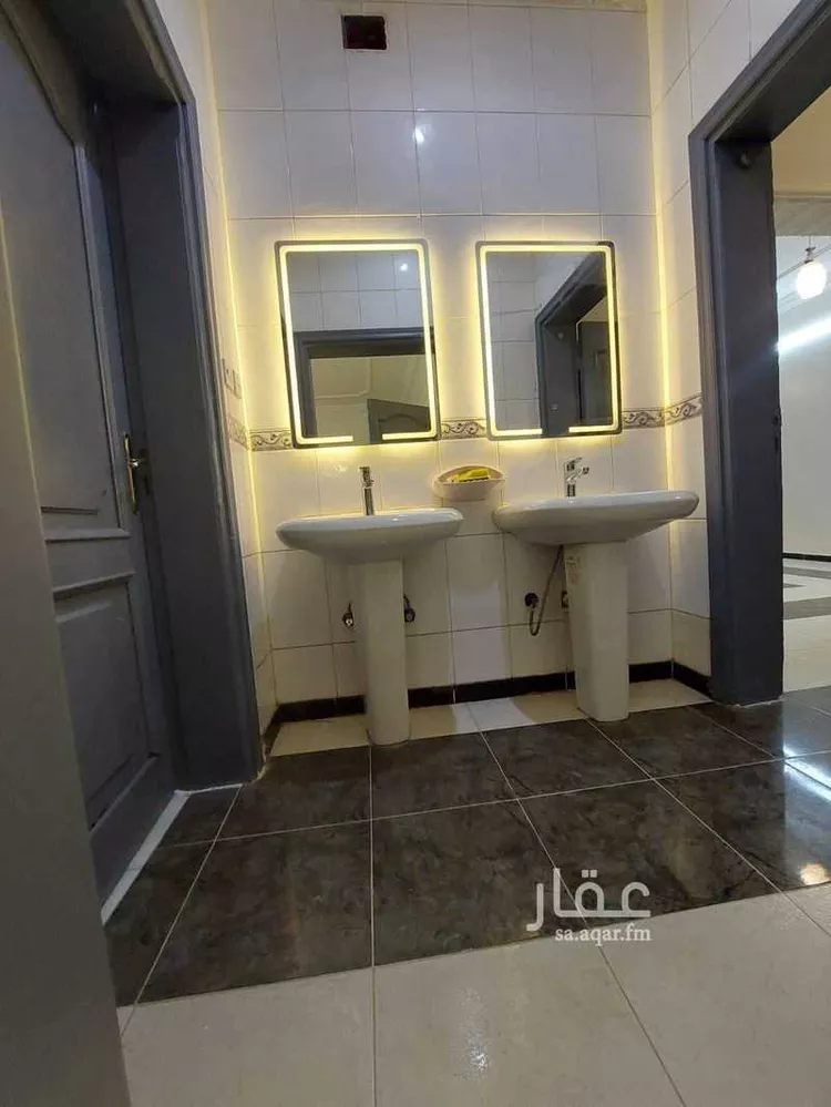 Building for Rent in Jeddah Abruq Ar Rughamah