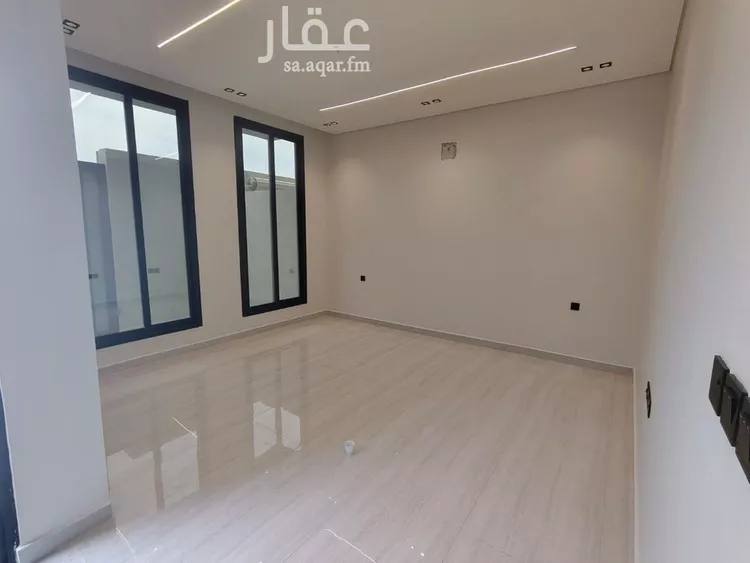 فيلا للبيع في شارع العطايف, حي الصواري, مدينة الخبر, المنطقة الشرقية 6