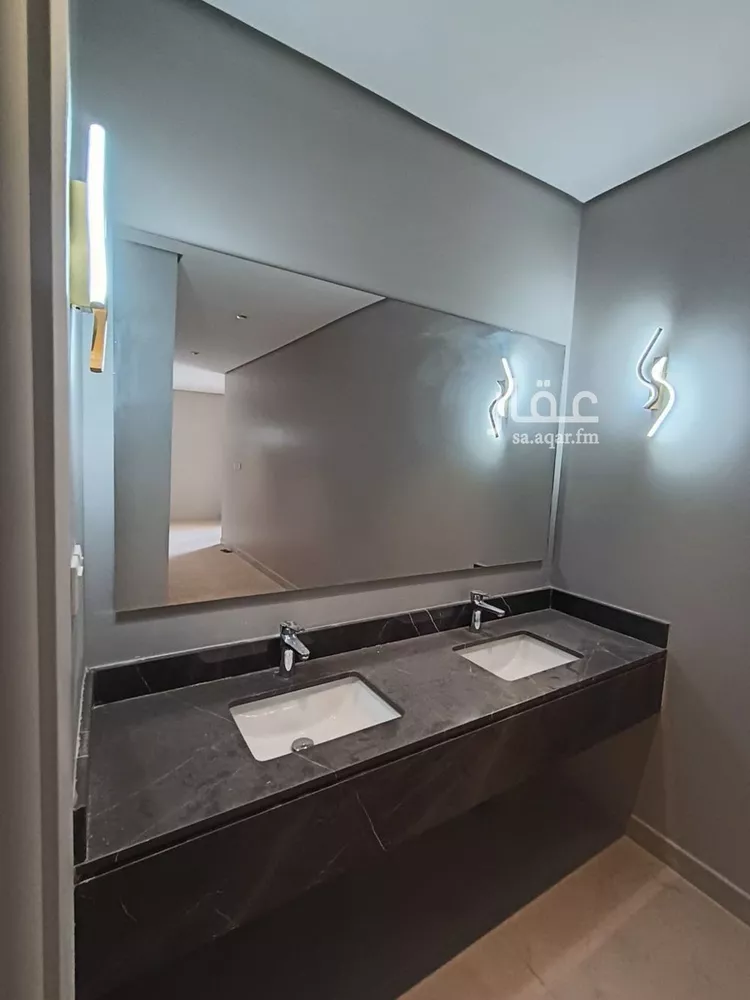 فيلا للبيع في شارع اليسر, حي الأمواج, مدينة الخبر, المنطقة الشرقية 7
