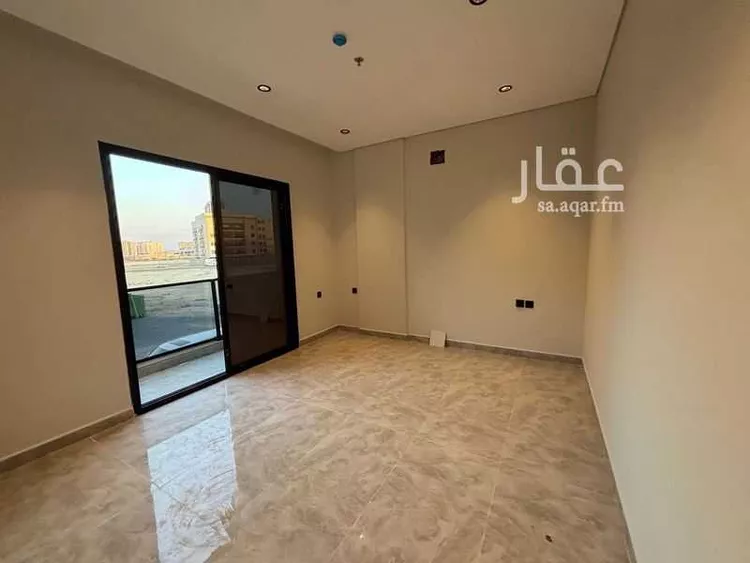 شقة للبيع في شارع رفحاء, حي الحمراء, مدينة الخبر, المنطقة الشرقية 8