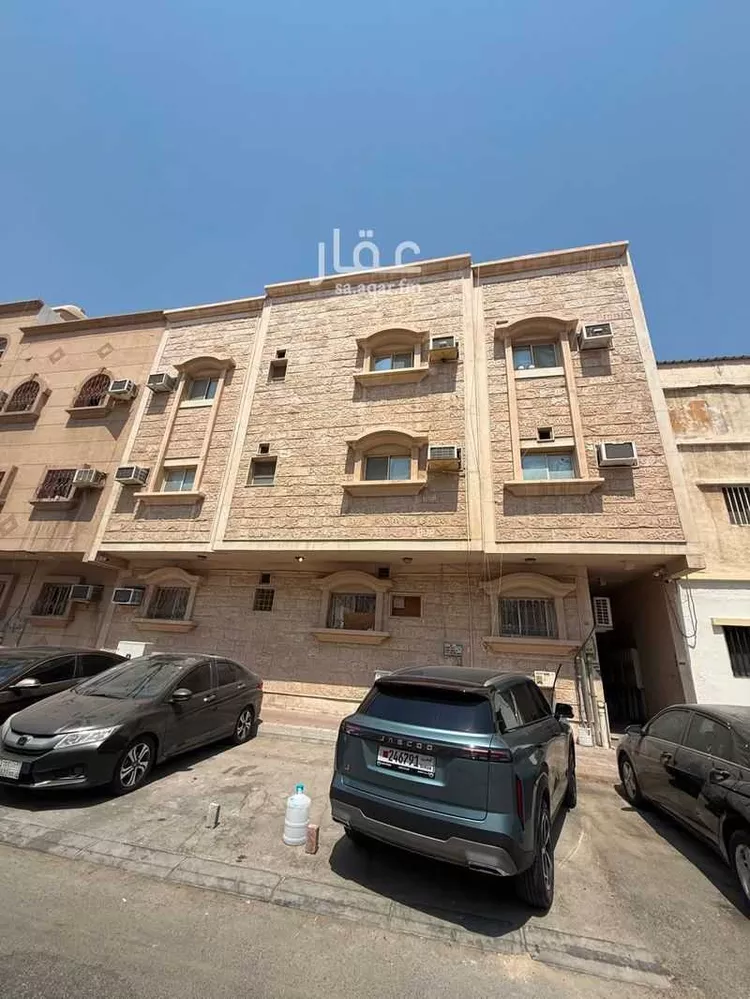 عمارة للبيع في شارع بريدة, حي الثقبة, مدينة الخبر, المنطقة الشرقية 9