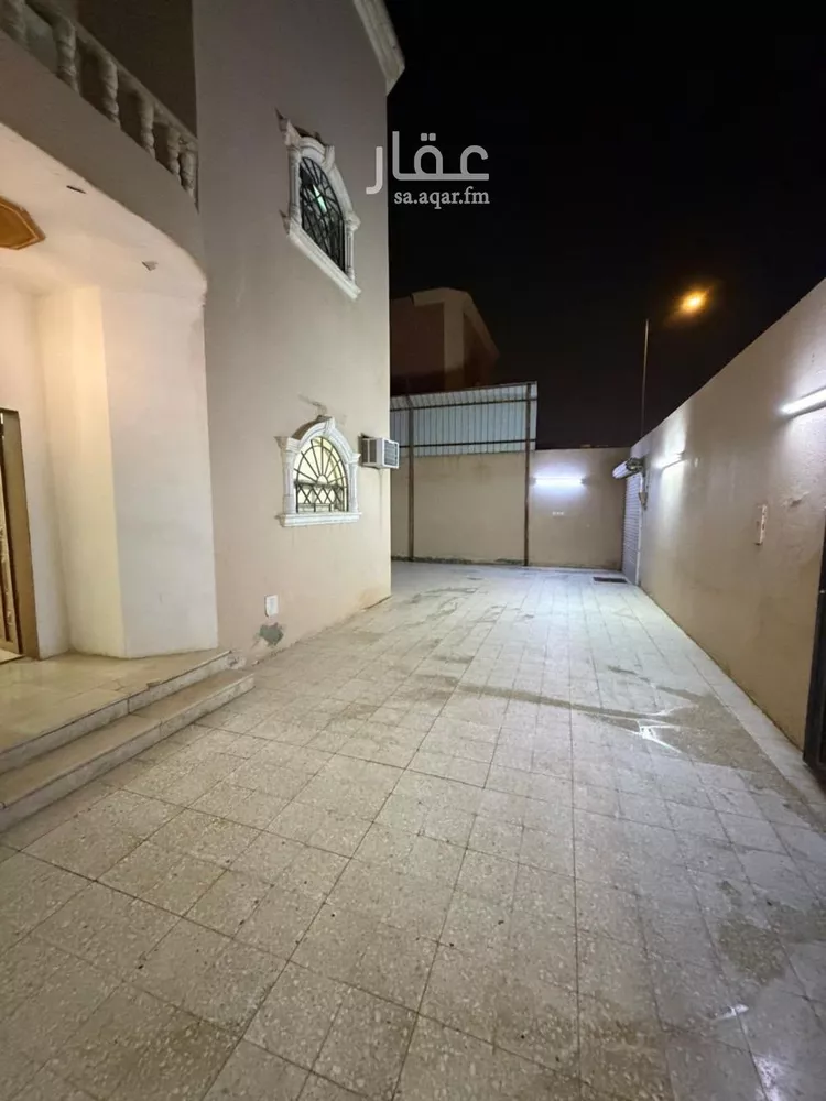 Villa for Sale in Riyadh Al Yarmouk 10