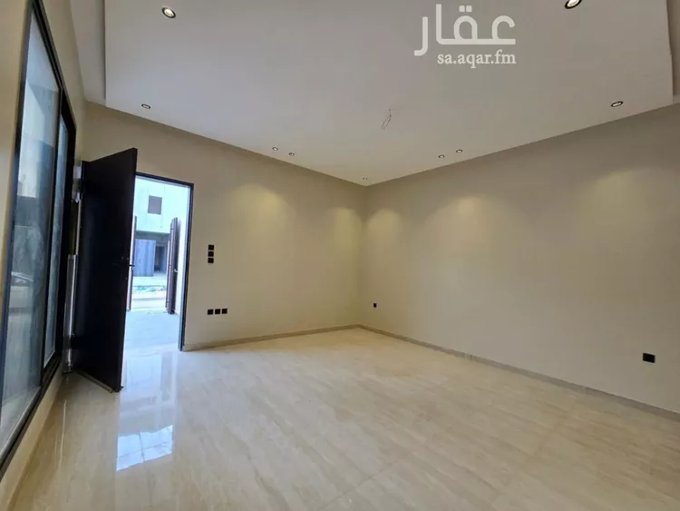 Floor for Sale in Riyadh Dirab 10