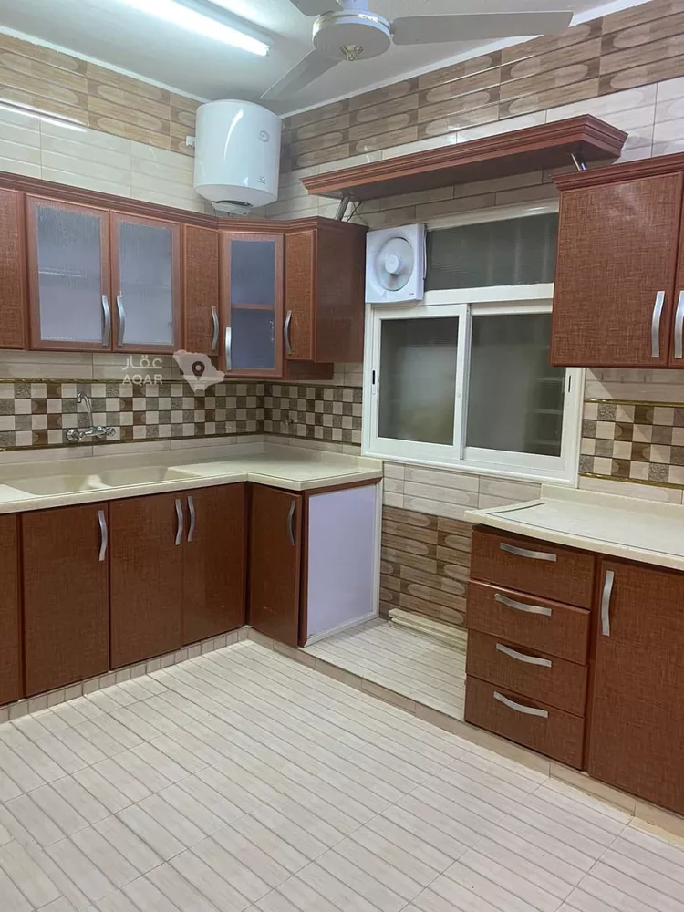شقة للإيجار في شارع جبل مرة ، حي المحالة ، ابها ، منطقة عسير