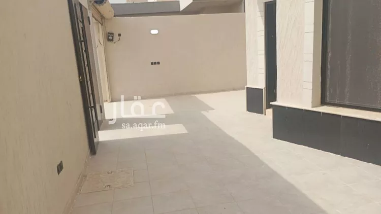 دور للبيع في شارع العزم, حي بدر, مدينة الرياض, منطقة الرياض 7