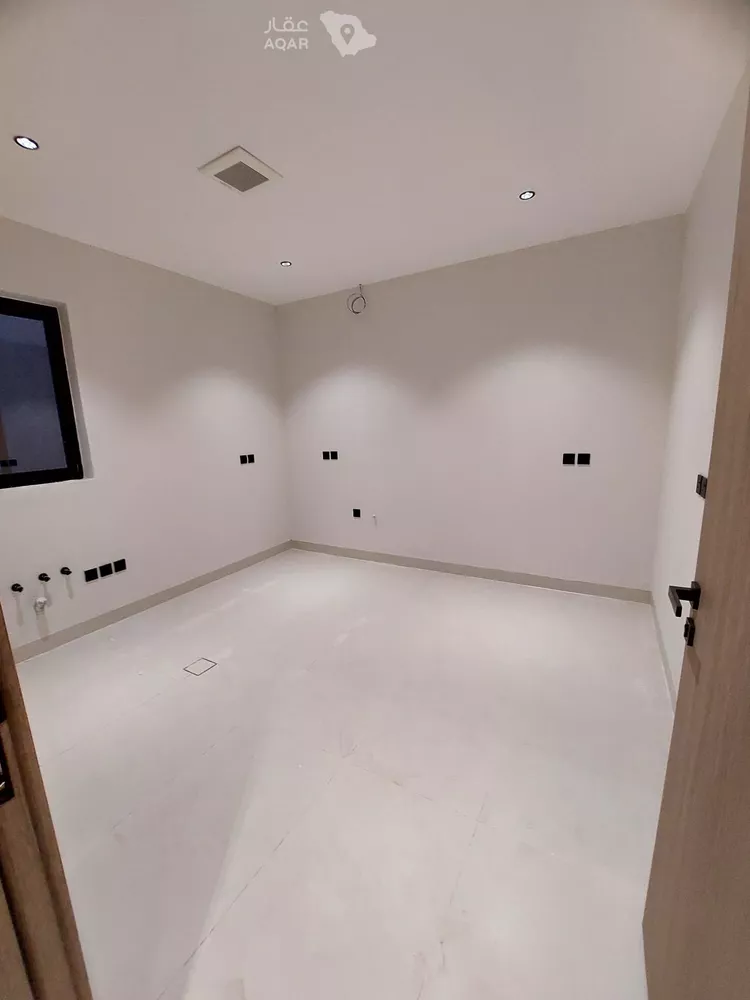 Floor for Sale in Riyadh Sultanah 5
