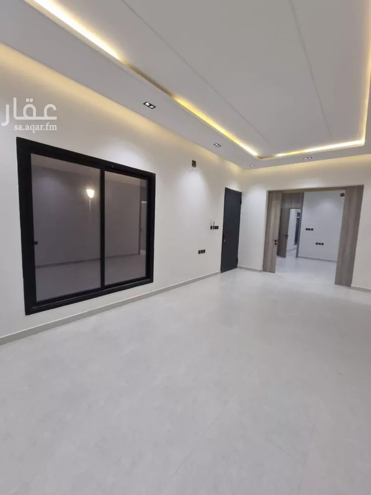 Floor for Sale in Riyadh Okaz 9