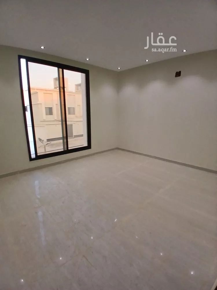 دور للبيع في شارع الذهبي, حي طيبة, مدينة الرياض, منطقة الرياض صورة 4