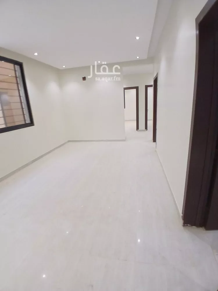 دور للبيع في شارع الذهبي, حي طيبة, مدينة الرياض, منطقة الرياض 23