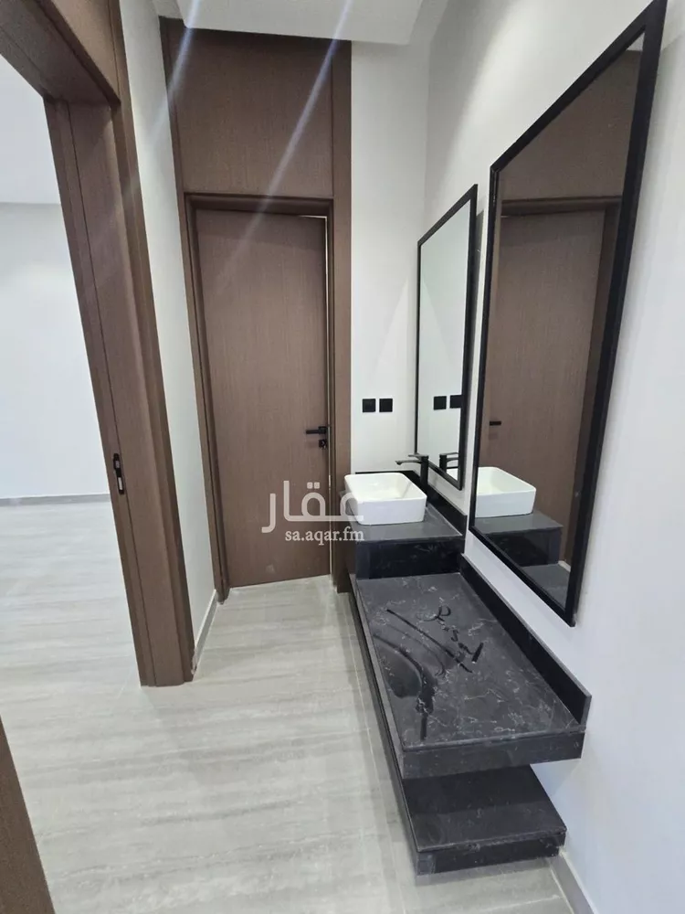 Villa for Sale in Riyadh Okaz 17