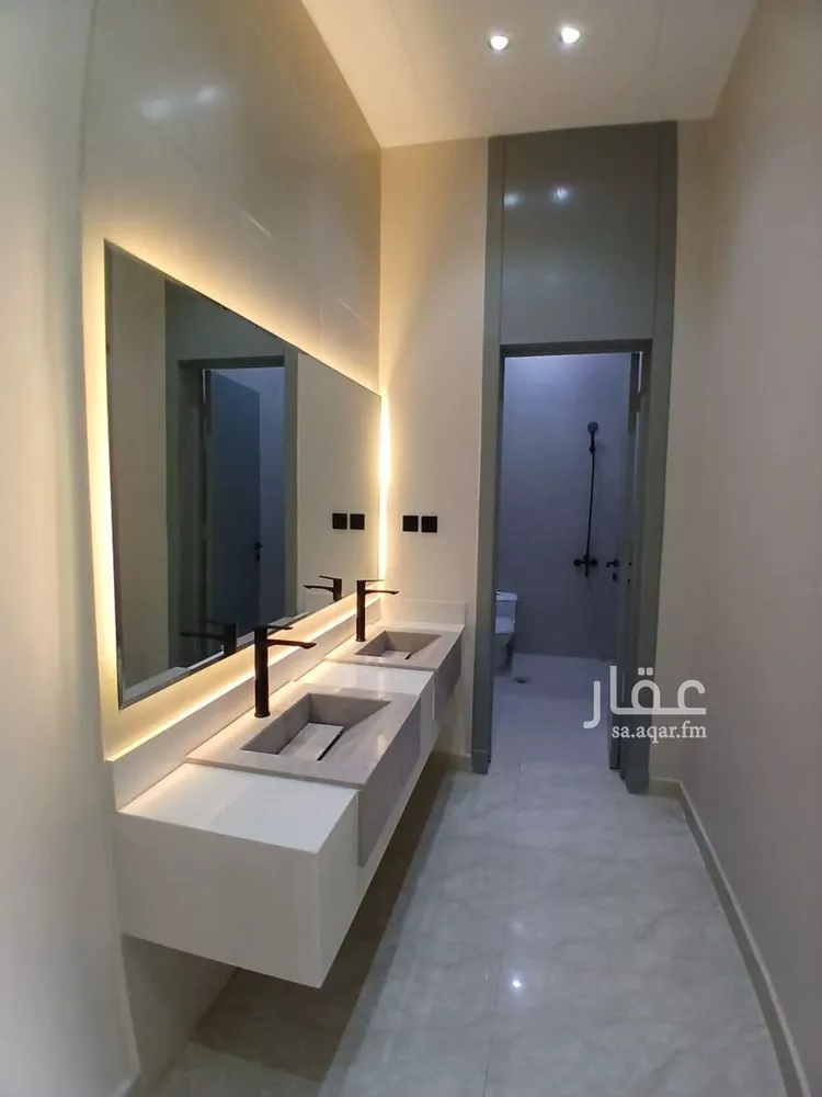 دور للبيع في شارع ديراب, حي عكاظ, مدينة الرياض, منطقة الرياض 9