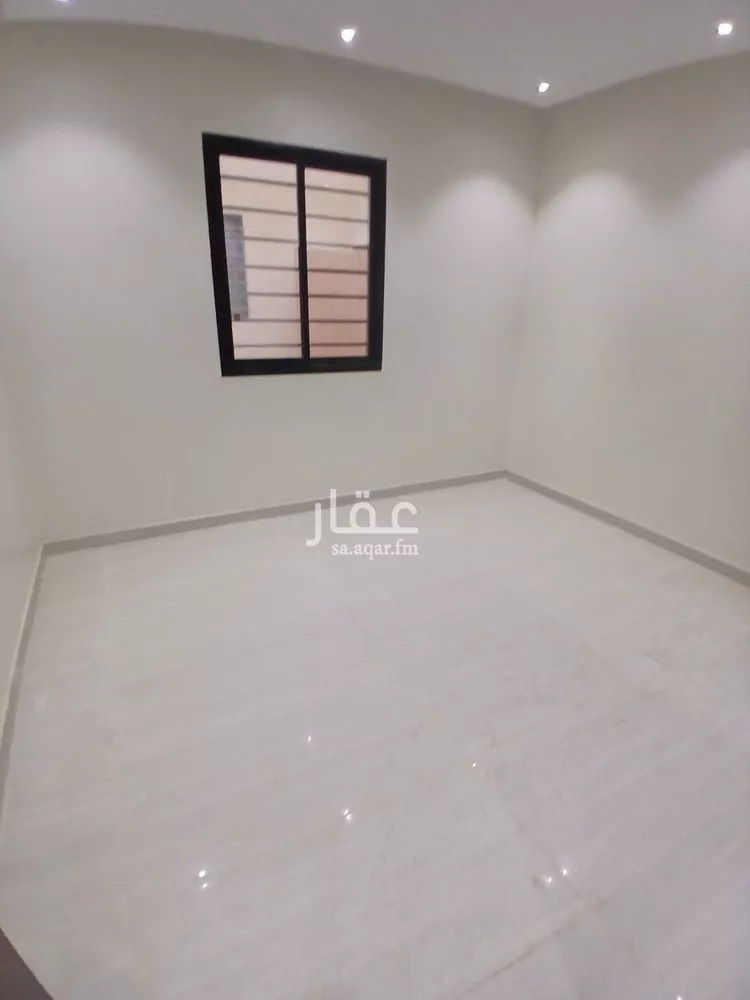دور للبيع في شارع الذهبي, حي طيبة, مدينة الرياض, منطقة الرياض 9