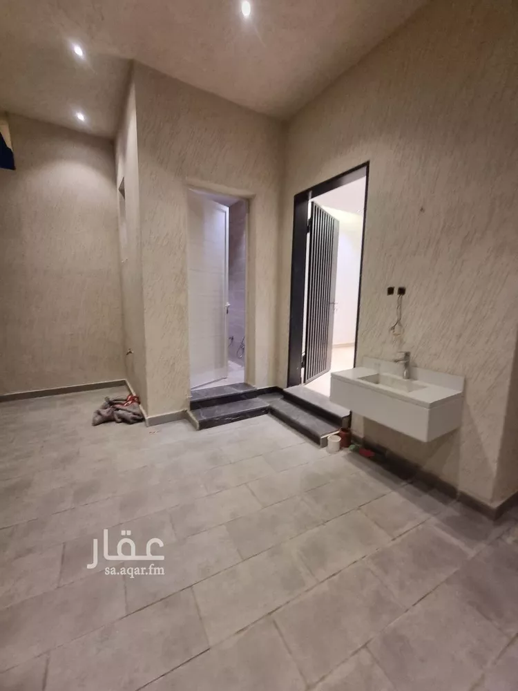 شقة للبيع في شارع عبيدالله الهذلي, حي عكاظ, مدينة الرياض, منطقة الرياض 11