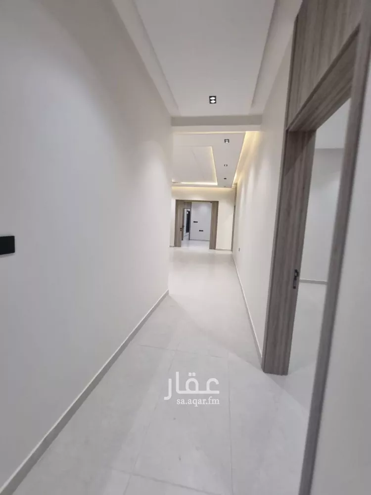 Floor for Sale in Riyadh Okaz 10