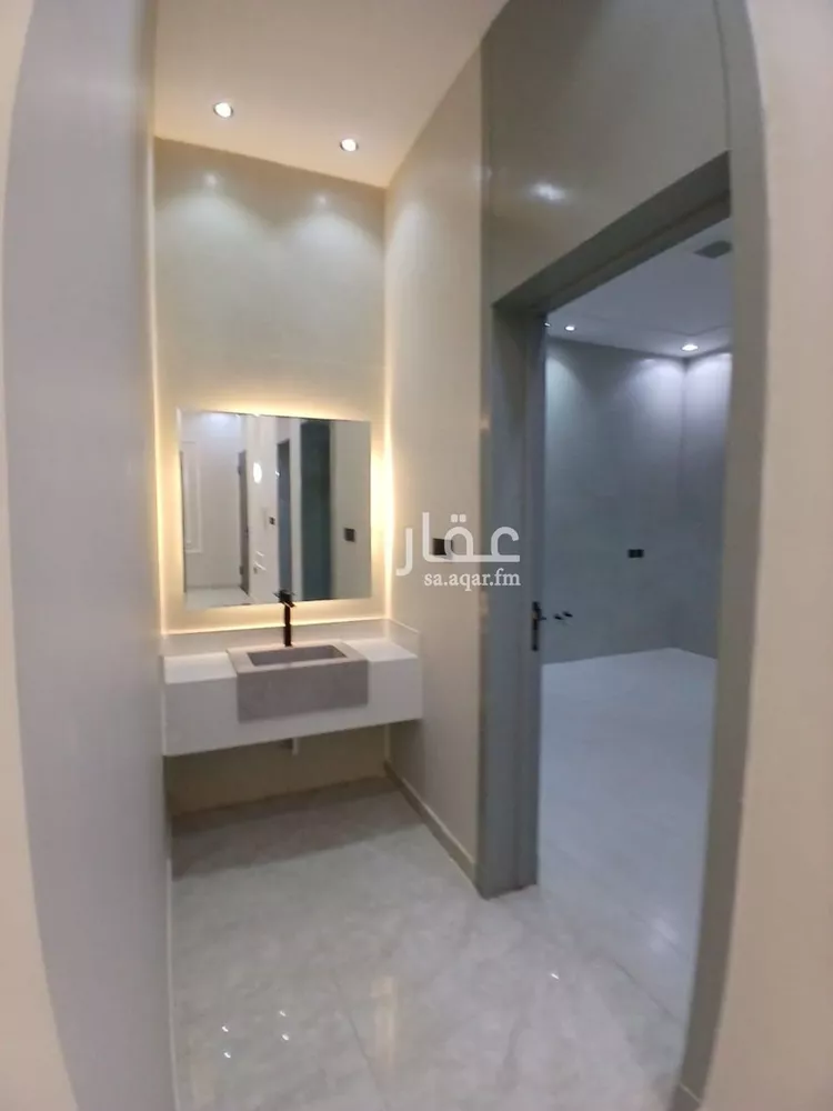Floor for Sale in Riyadh Okaz صورة 4