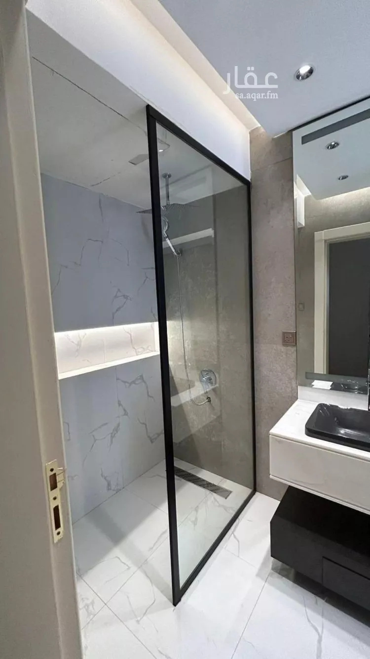 Floor for Rent in Riyadh Al Yasmin 8