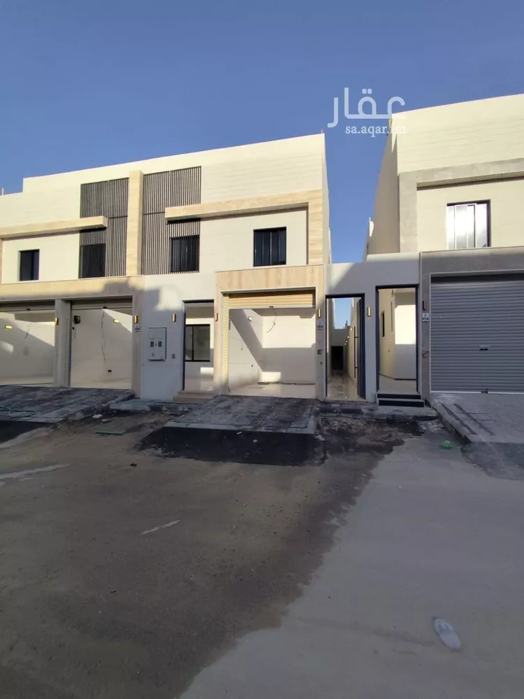 فيلا للبيع في شارع أبي المكارم بن مفرج, حي عكاظ, مدينة الرياض, منطقة الرياض صورة 2