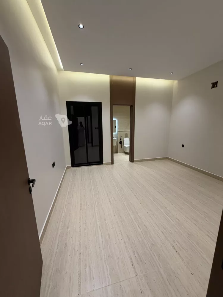 Floor for Rent in Riyadh Ar Rimal 2