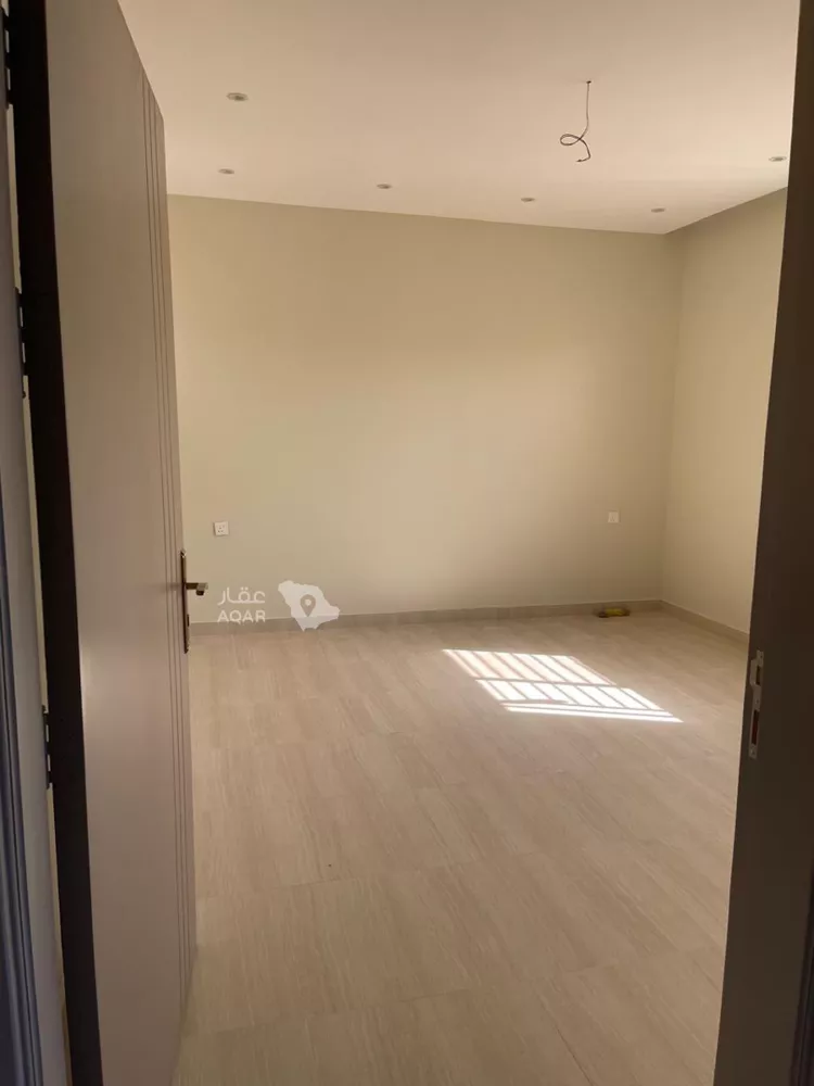 Apartment for Rent in Medina Al Matar ุตูุฑุฉ 5