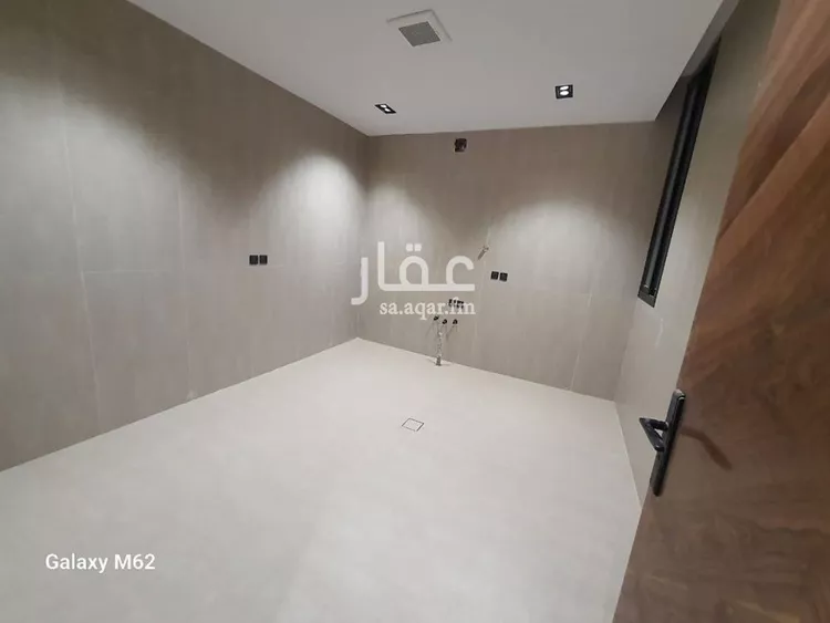 Floor for Sale in Riyadh Tuwaiq 15