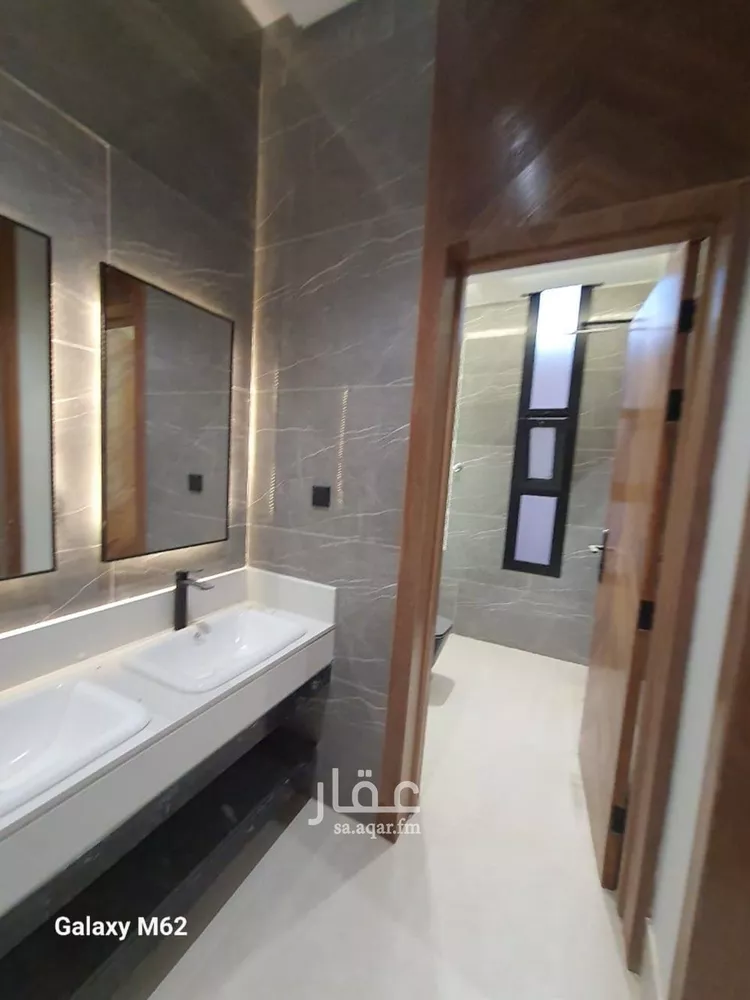 Floor for Sale in Riyadh Tuwaiq 13