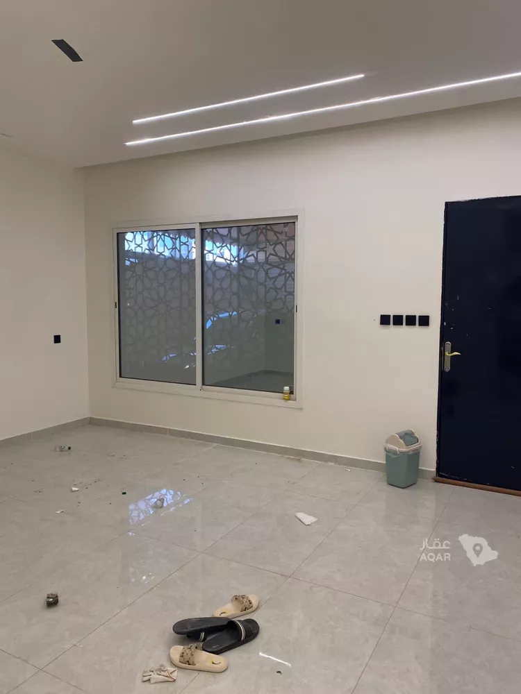 Floor for Rent in Riyadh Al Hazm 18