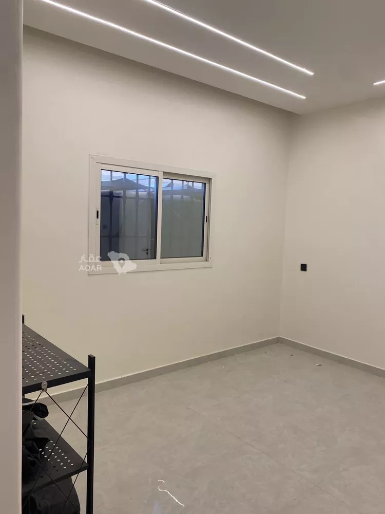Floor for Rent in Riyadh Al Hazm 19
