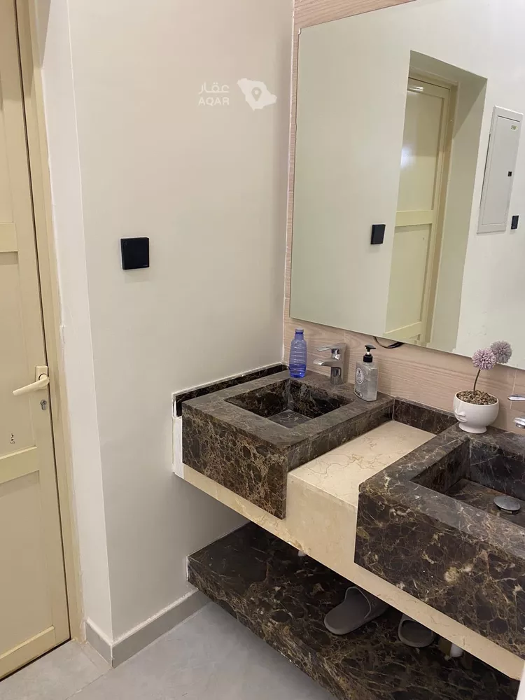 Floor for Rent in Riyadh Al Hazm 21