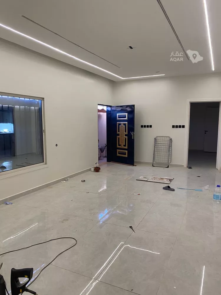 Floor for Rent in Riyadh Al Hazm 24