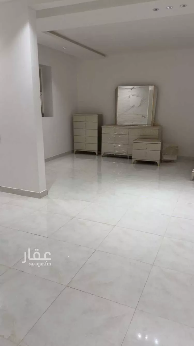 فيلا للإيجار في شارع عمير بن سنان بن عرفطة ، حي المهدية ، الرياض ، منطقة الرياض 8