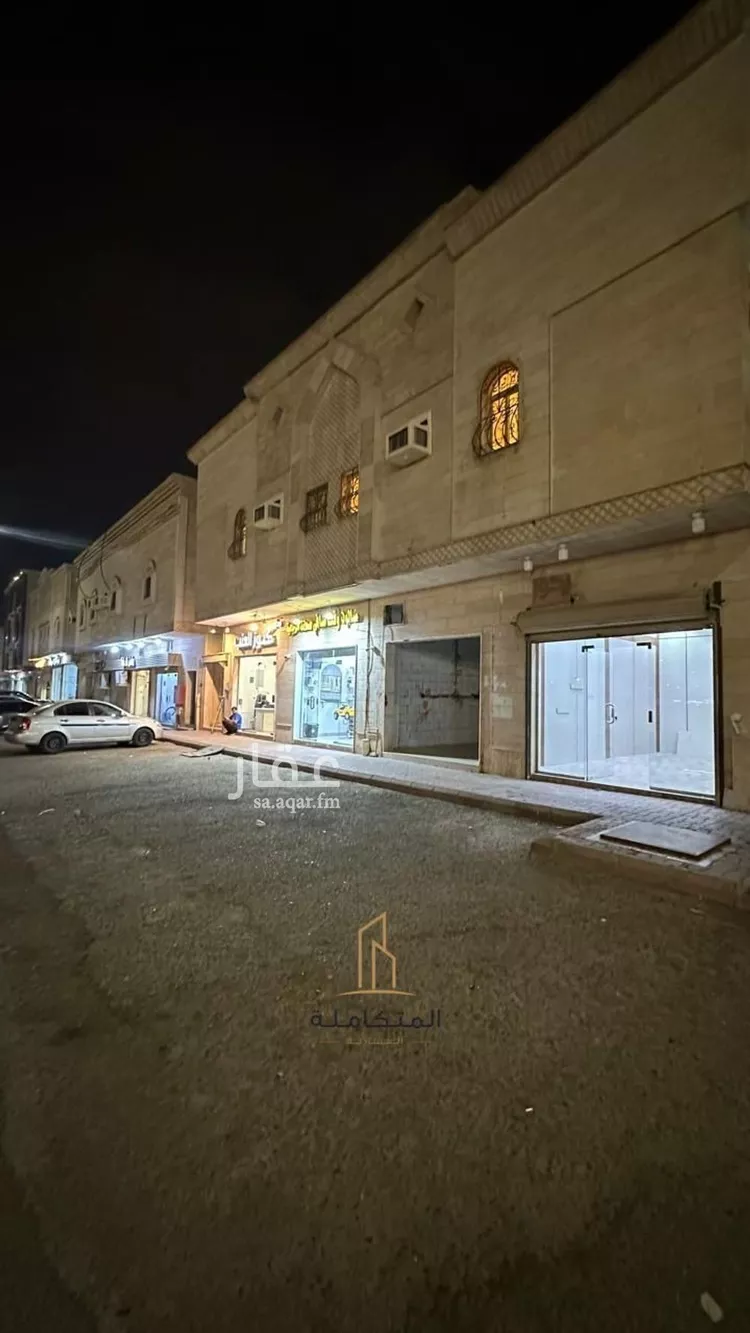 محل للإيجار في شارع  الترمذي, حي العزيزية, مدينة المدينة المنورة, منطقة المدينة المنورة صورة 2