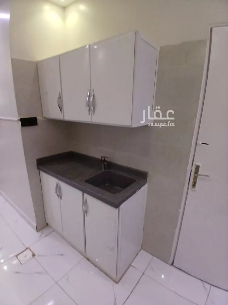 شقة للإيجار في شارع عبدالله بن قيس, حي إشبيلية, مدينة الرياض, منطقة الرياض صورة 2