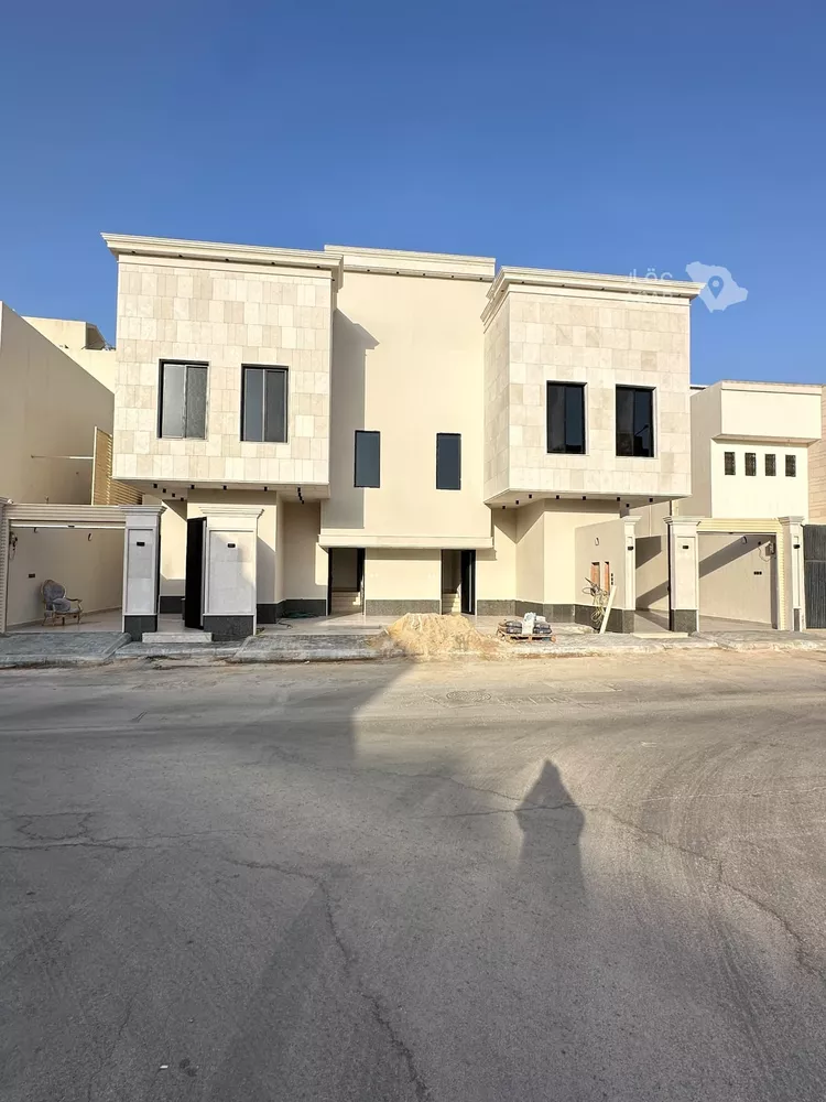Floor for Sale in Riyadh Okaz 8