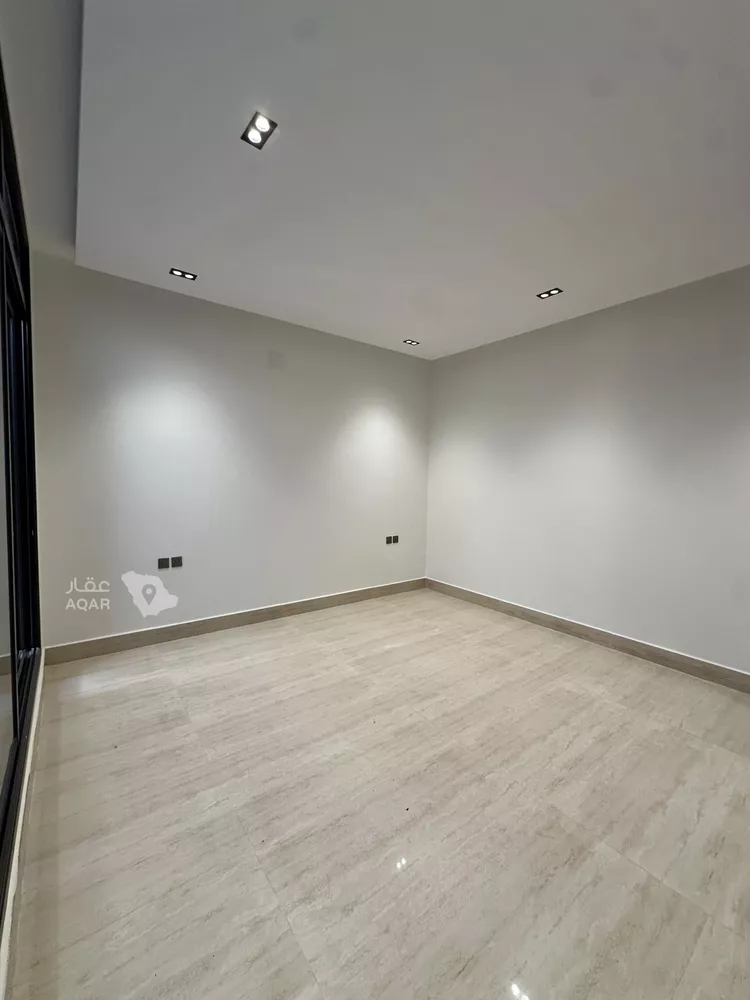 Floor for Sale in Riyadh Okaz 5