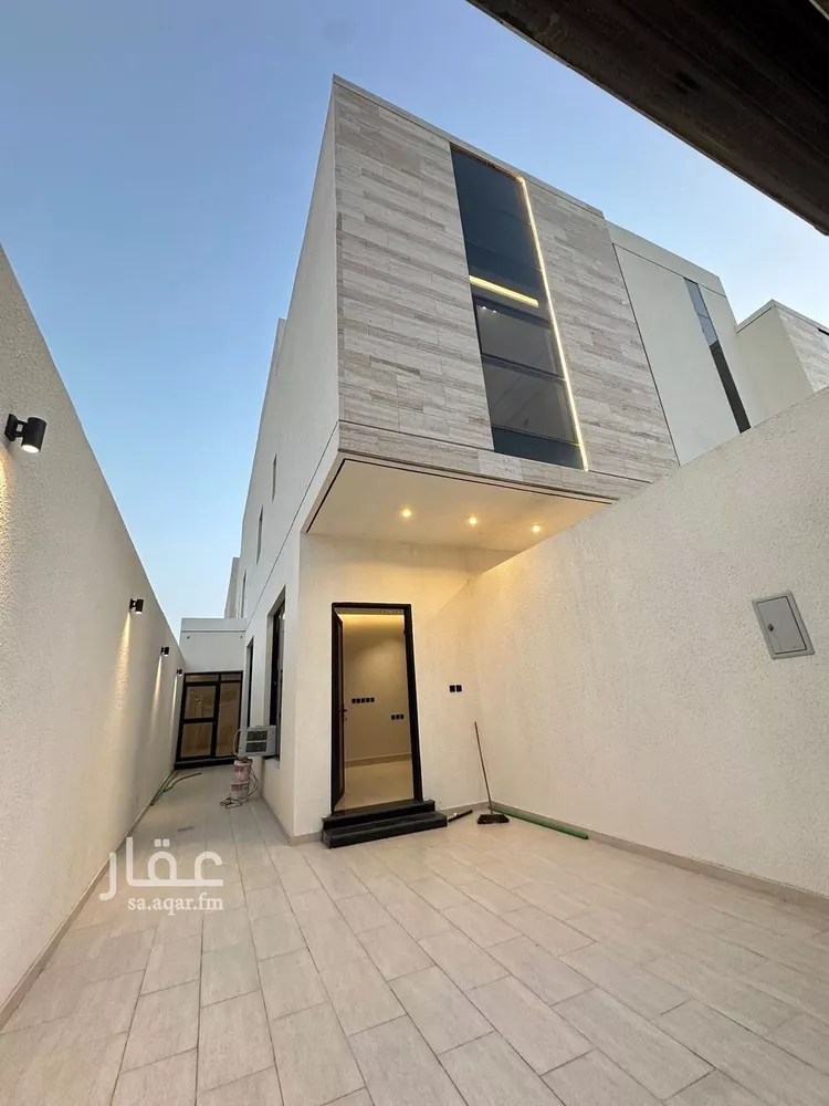 Floor for Sale in Riyadh Tuwaiq 12