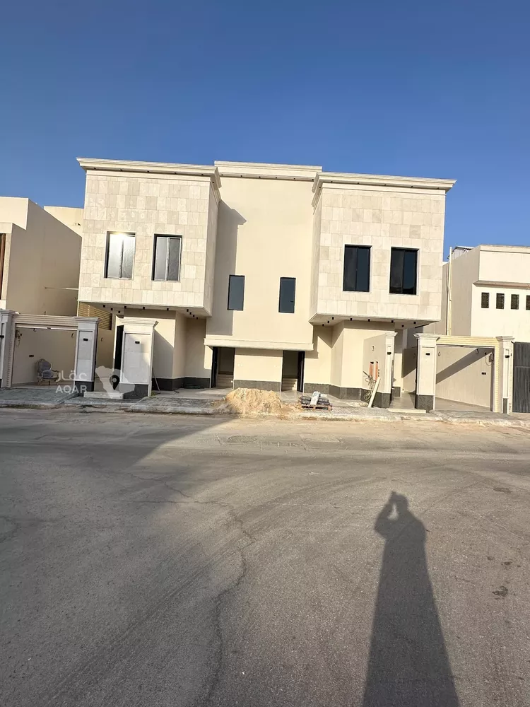 Floor for Sale in Riyadh Okaz 12