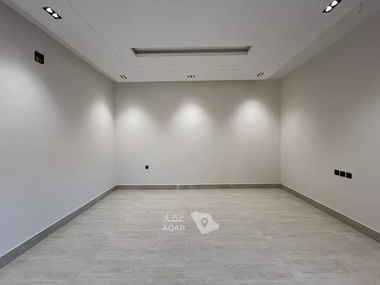 Floor for Sale in Riyadh Tuwaiq 7