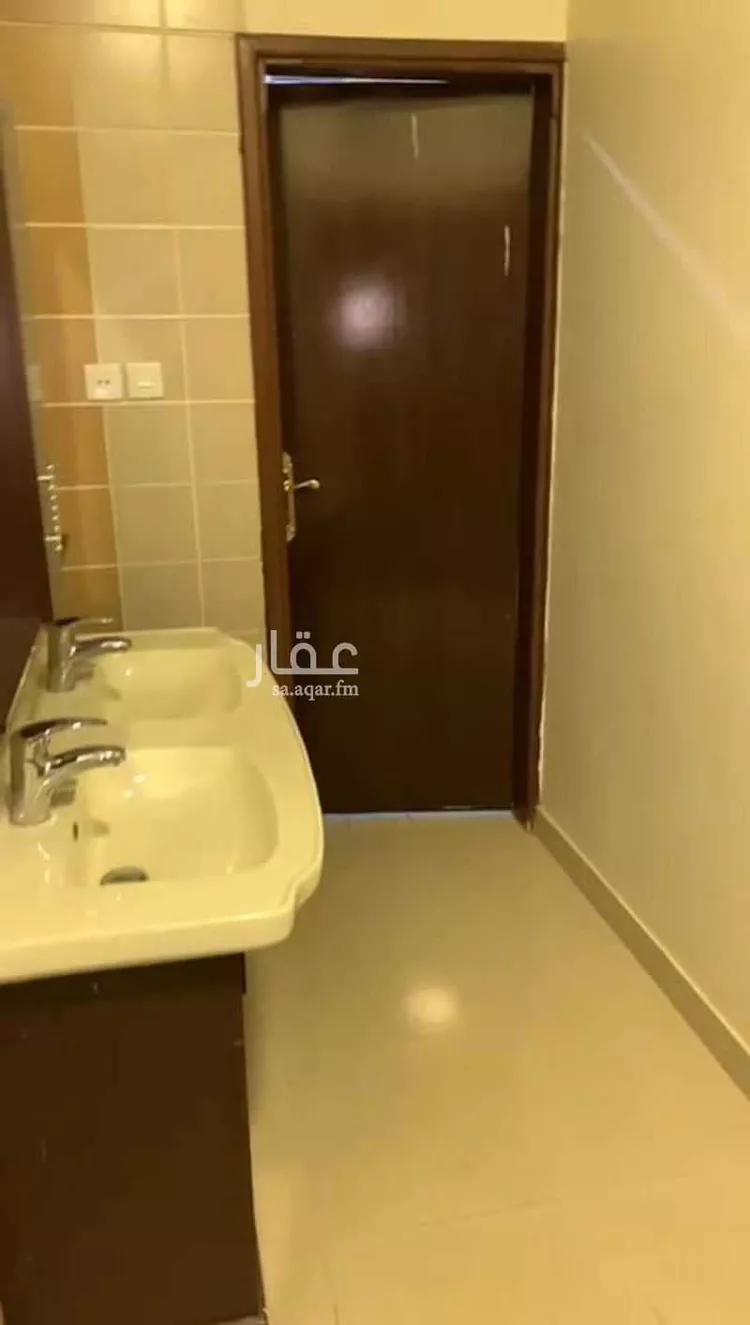 فيلا للبيع في طريق الملك خالد ، حي النازية ، بريدة ، بريدة صورة 3