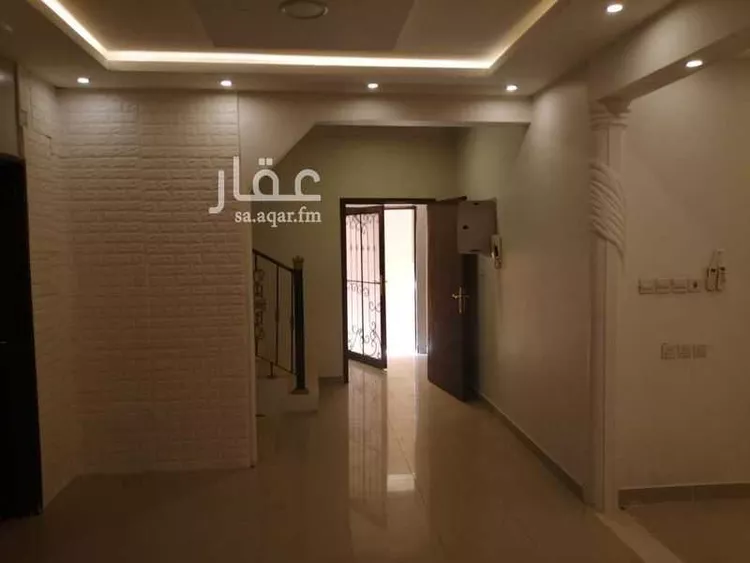 فيلا للبيع في طريق الملك خالد ، حي النازية ، بريدة ، بريدة صورة 4