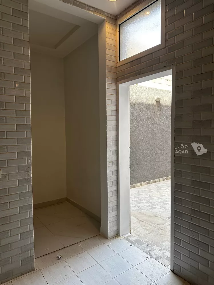 Villa for Rent in Riyadh Al Arid 15