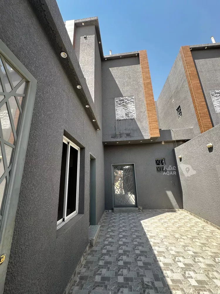 Villa for Rent in Riyadh Al Arid 9