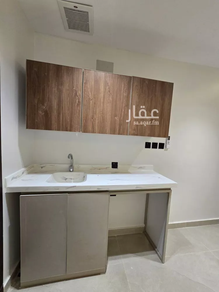 شقة للإيجار في شارع الحياة, حي الحمراء, مدينة الرياض, منطقة الرياض